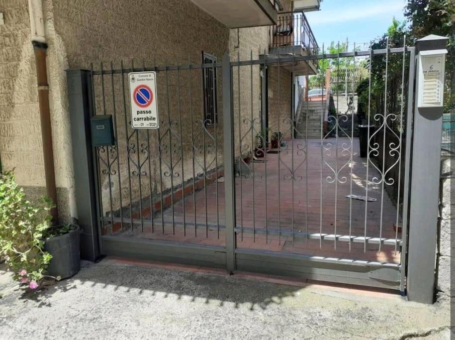 גיארדיני נאקסוס Appartamento Da Nella מראה חיצוני תמונה