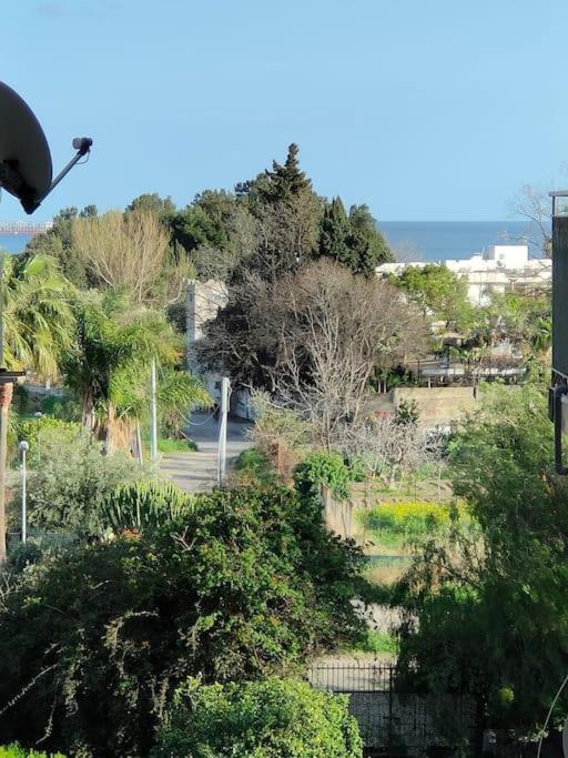 גיארדיני נאקסוס Appartamento Da Nella מראה חיצוני תמונה